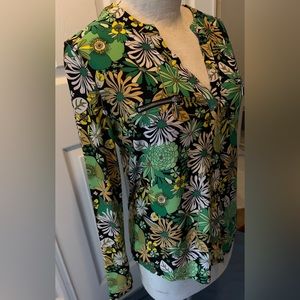 Gorgeous INC Print V-Neck Pullover Blouse.